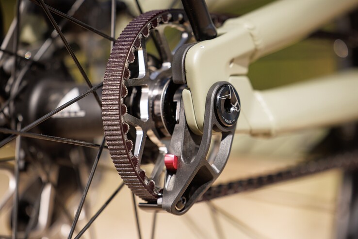 Le Vuca Evo FS 2 utilise une transmission par courroie