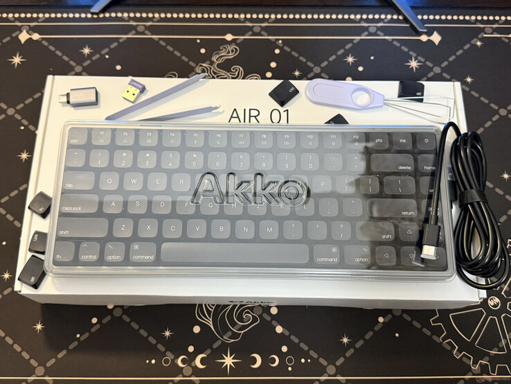 Tout ce que contient la boîte de l'Akko Air 01
