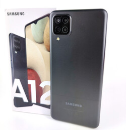 En révision : Samsung Galaxy A12. Appareil de test fourni par notebooksbilliger.de