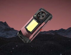 Le smartphone durci Oukitel WP56 est doté d'une solide batterie de 16 000 mAh pour de longues durées d'utilisation. (Source de l'image : Oukitel)