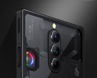 Le RedMagic 8S Pro dans sa finition transparente avec un ventilateur RGB en option. (Source de l'image : Nubia)