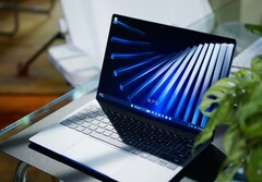 Le Dell XPS 13 est censé être plus performant que le MacBook Neo, mais il est nettement plus cher dans certaines régions.