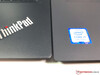 ThinkPad T490s (à gauche) et le ThinkPad T490 (à droite).