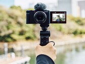La ZV-1 II de Sony met à jour la caméra de vlogging ZV-1 en y ajoutant un objectif plus large pour faciliter le cadrage en mode selfie. (Source de l'image : Sony)