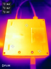 Peladn HA-4 lors d'un test de résistance (face inférieure)