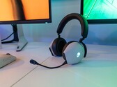 Dell a dévoilé le casque de jeu sans fil Alienware Tri-Mode au CES 2022 (image via Dell)