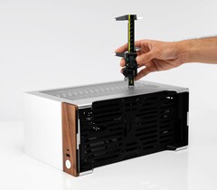 Noctua ne fait pas confiance aux fabricants de boîtiers en ce qui concerne l'espace disponible pour les ventilateurs.