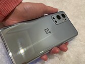 Le OnePlus 9 Pro devrait arriver le mois prochain en même temps que le OnePlus 9 au moins. S(Source de l'image : Dave Lee)