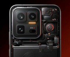 L'iQOO 15 Ultra est doté d'un ventilateur actif. (Source de l'image : Vivo)