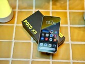 Le Xiaomi Poco X8 est robuste et affiche un design moderne, mais il présente aussi de nombreuses faiblesses.