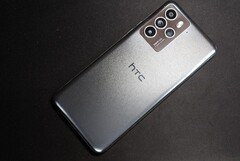 Un nouveau smartphone HTC (Source : PTT.cc via Abhishek Yadav)