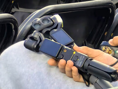 Gros plan sur l'Osmo Pocket 4 et l'Osmo Pocket 4 Pro.