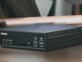 Le Shuttle XPC DA320 peut être acheté en tant que système complet. (Source de l'image : Shuttle)