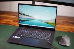 Critique de l'ExpertBook B5 Flip B5402F. Échantillon fourni par Asus