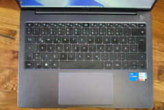 Le clavier du Huawei MateBook 14 est très sensible aux traces de doigts