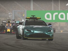 Après la mise à jour, l&#039;Aston Martin Vantage fait une apparition en tant que voiture de sécurité officielle dans F1 2021 (Image : Codemasters)