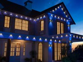 Luminaires d'extérieur permanents Govee 2 Pro présentés à l'extérieur d'une maison