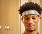Le bandeau Muse S Athena mesure le fonctionnement de votre cerveau pour vous aider à améliorer votre sommeil, vos performances et votre bien-être grâce au biofeedback. (Source : Muse)
