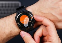 La montre Samsung Galaxy pourrait à l&#039;avenir verrouiller certaines fonctions derrière un mur payant. (Source de l&#039;image : Daniel Romero)
