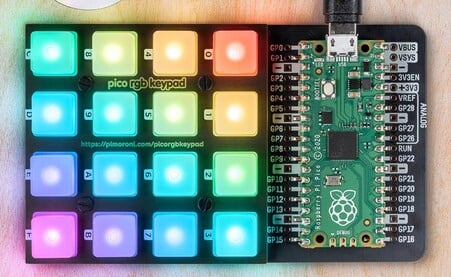 La base de clavier Pimoroni Pico RGB. (Source de l'image : Pimoroni)