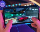 À partir de 2026, les GPU ARM seront équipés d'accélérateurs de classe NPU pour alimenter les NSS. Sur la photo : un téléphone exécutant un jeu mobile. (Source de l'image : ARM)