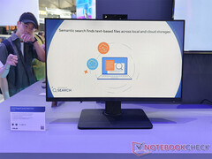 L'Asus ExpertCenter P600 AiO peut être configuré avec un CPU avec jusqu'à 50 TOPs NPU. Sur la photo : le modèle 27 pouces. (Source de l'image : Notebookcheck)