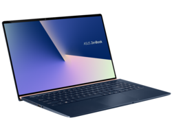 En test : l'Asus ZenBook 15. Modèle de test aimablement fourni par Asus Allemagne.