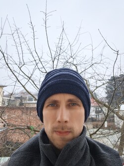 Selfie avec l'appareil photo frontal de 50 MPix avec autofocus 