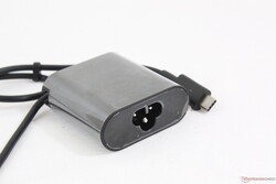 L'adaptateur secteur USB C du XPS 13 2-en-1 peut recharger d'autres appareils en QuickCharge.