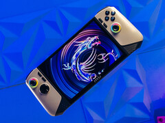 Le Claw 8 AI+ semble être un meilleur appareil qu&#039;au moment de son lancement. Photo : l&#039;ordinateur de poche. (Source de l&#039;image : MSI - édité)