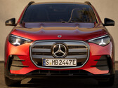 La nouvelle Mercedes GLA est lancée en tant que véhicule électrique doté d’une technologie de 800 volts, mais la recharge sur des bornes de recharge rapide de 400 volts nécessite un amplificateur CC disponible en option.