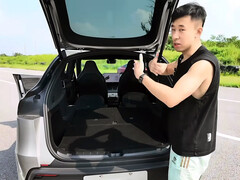 Tesla Model Y L : aperçu de l&#039;espace de chargement et de l&#039;espace pour les passagers. (Source de l&#039;image : GeekLaii/YT)