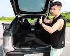 Tesla Model Y L : aperçu de l'espace de chargement et de l'espace pour les passagers. (Source de l'image : GeekLaii/YT)