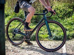 Deux vélos électriques Desiknio X20, dont le X20 Gravel (ci-dessus), arrivent aux États-Unis. (Source : Desiknio)