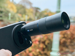 Le téléconvertisseur du Vivo X300 Pro s'étend loin du boîtier de l'appareil photo. (Source de l'image : Notebookcheck)