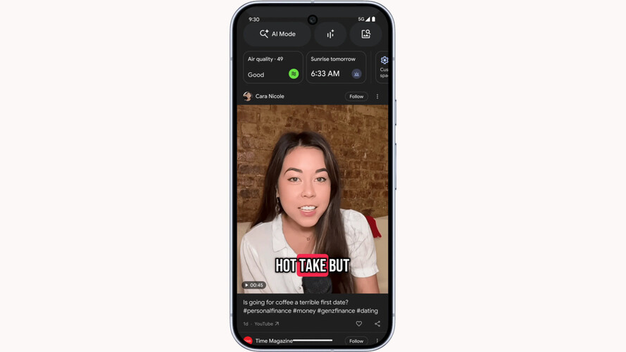 Capture d'écran d'un smartphone montrant le nouveau fil Discover de Google, qui prend en charge davantage de formats de contenu. (Source de l'image : Google)