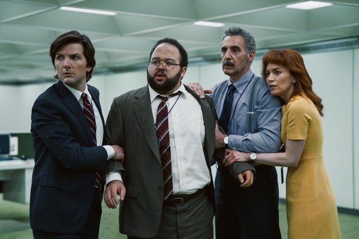 Ben Stiller, repose sur un postulat brillamment inquiétant : et si votre vie professionnelle et votre vie personnelle pouvaient être complètement coupées ? (Source de l'image : Apple TV+)
