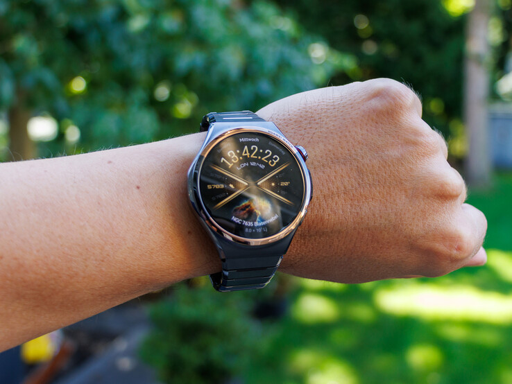 Huawei Watch 6 Pro en extérieur
