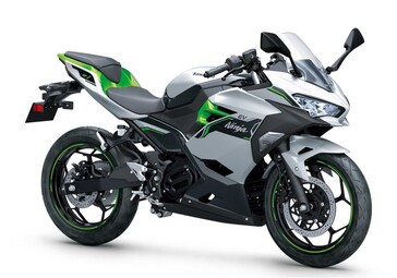 La Kawasaki Ninja e-1 reprend l'allure sportive de ses homologues ICE Ninja de plus grande taille. (Source de l'image : Kawasaki)