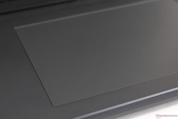 Pavé tactile large et lisse avec retour d'information doux lorsque l'on appuie sur le bouton