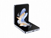 Le Samsung Galaxy Z Flip4 est plus petit que le Galaxy Z Flip3. (Source : Samsung)