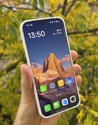 Revue de l'Oppo Find X9 Pro. (Source de l'image : Marcus Herbrich)