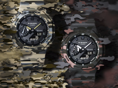 De gauche à droite : Casio G-Shock GA-2100CM-5A et GA-2100CM-8A sur fond camouflage.
