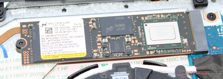 Un disque SSD PCIe 4 fait office de disque système.