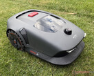Mova 1000 dans le test de la tondeuse à gazon robotisée. (Source de l'image : Marcus Schwarten / Notebookcheck)