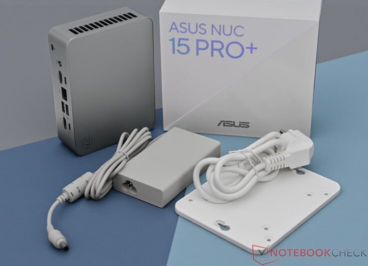 Contenu de la livraison de l'Asus NUC 15 Pro+