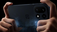 Le OnePlus 15 (Source : OnePlus)