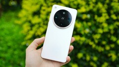 Le successeur de l'Oppo Find X8 Ultra devrait être équipé de quatre capteurs photo très différents. (Source de l'image : Weibo)