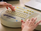 L'Omnichord OM-108 célèbre le 70e anniversaire de la société Suzuki. (Source : Suzuki)