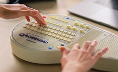 L&#039;Omnichord OM-108 célèbre le 70e anniversaire de la société Suzuki. (Source : Suzuki)